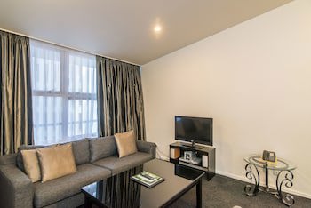 Gilmer Apartment Hotel