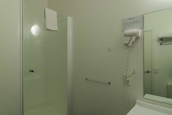 Gilmer Apartment Hotel