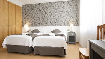 Hotel Isabel De Segura