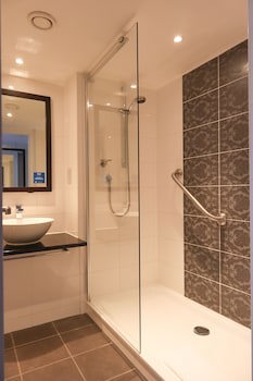 Doubletree By Hilton Hotel Bristol South - Cadbury House