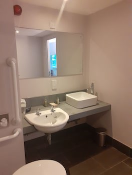 Doubletree By Hilton Hotel Bristol South - Cadbury House