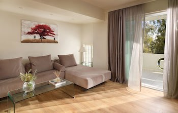 Blazer Suites Hotel