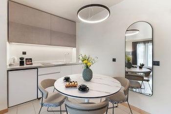 Blazer Suites Hotel