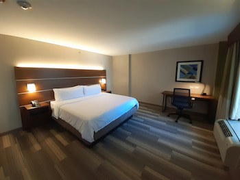 Holiday Inn Express Hotel And Suites Trincity Trinidad Airport