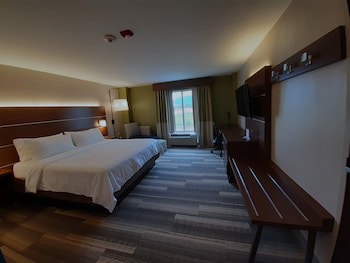 Holiday Inn Express Hotel And Suites Trincity Trinidad Airport