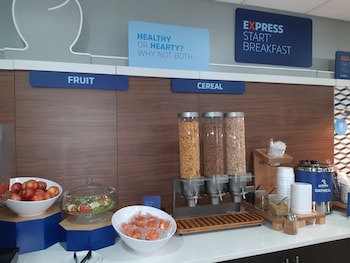 Holiday Inn Express Hotel And Suites Trincity Trinidad Airport