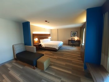 Holiday Inn Express Hotel And Suites Trincity Trinidad Airport
