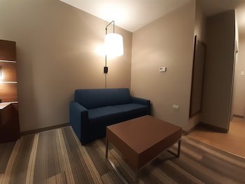 Holiday Inn Express Hotel And Suites Trincity Trinidad Airport