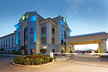 Holiday Inn Express Hotel And Suites Trincity Trinidad Airport