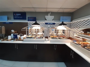Holiday Inn Express Hotel And Suites Trincity Trinidad Airport