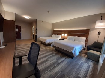 Holiday Inn Express Hotel And Suites Trincity Trinidad Airport