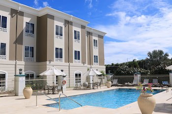 Holiday Inn Express Hotel And Suites Trincity Trinidad Airport