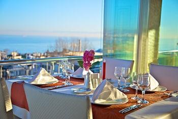 Lady Diana Hotel