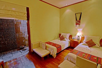 Hotel By The Red Canal