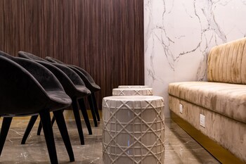 115 The Strand Hotel By Neu Collective