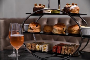 Warbrook House Heritage Hotel