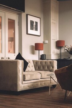 Warbrook House Heritage Hotel