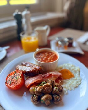 Warbrook House Heritage Hotel