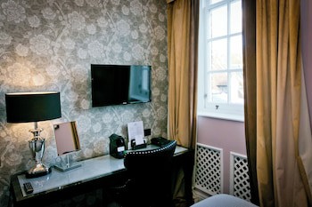 Warbrook House Heritage Hotel