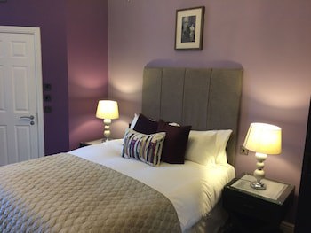 Warbrook House Heritage Hotel