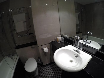 Warbrook House Heritage Hotel