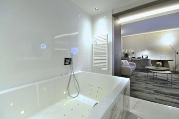 Van Der Valk Hotel Charleroi Airport