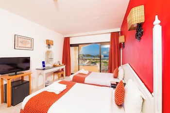 Flamenco Beach And Resort