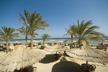 Flamenco Beach And Resort