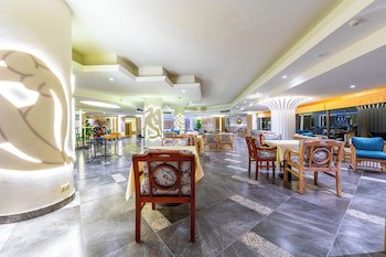 Flamenco Beach And Resort