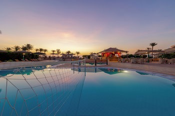 Flamenco Beach And Resort