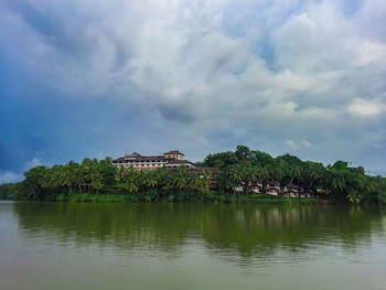 The Raviz Kadavu