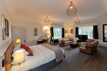 De Vere Horsley Estate