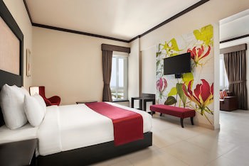 Ramada Plaza By Wyndham Karachi Airport Hotel