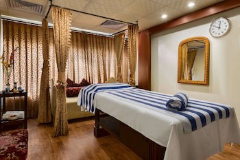 Ramada Plaza By Wyndham Karachi Airport Hotel