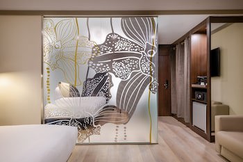 Ac Hotel Recoletos By Marriott