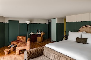 Cowley Manor Experimental