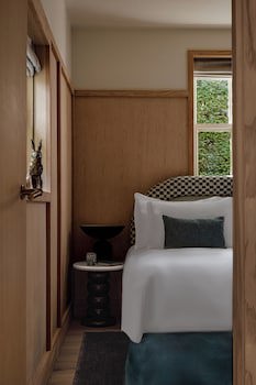 Cowley Manor Experimental