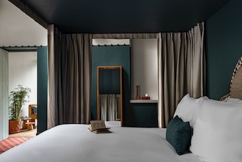 Cowley Manor Experimental