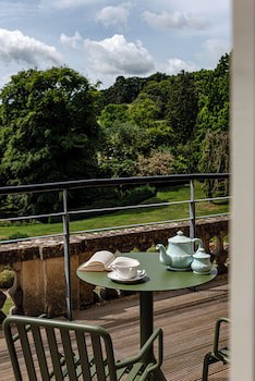Cowley Manor Experimental