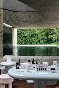 Cowley Manor Experimental