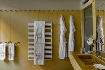 Cowley Manor Experimental