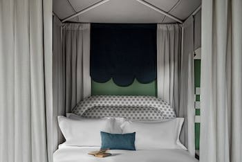 Cowley Manor Experimental