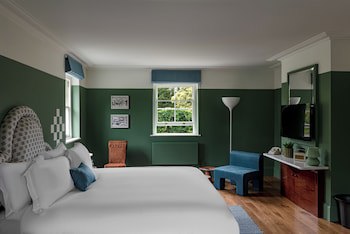 Cowley Manor Experimental