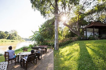Lanna Dusita Riverside Boutique Resort