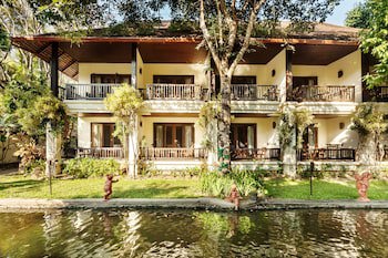 Lanna Dusita Riverside Boutique Resort