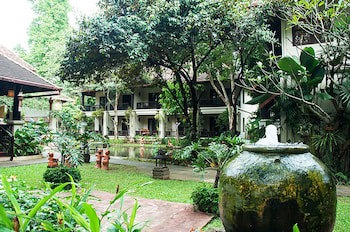 Lanna Dusita Riverside Boutique Resort