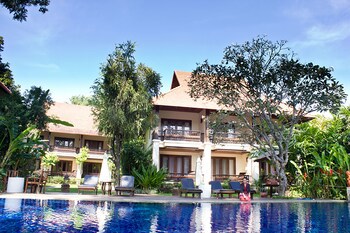 Lanna Dusita Riverside Boutique Resort