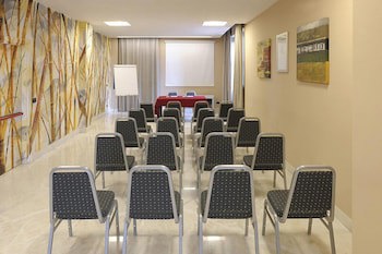 B&B HOTEL Habitat Giussano fotoğrafı