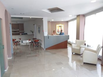 Apollo Hotel