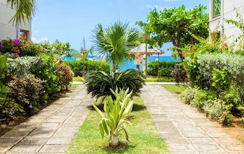 Bay Gardens Beach Resort And Spa